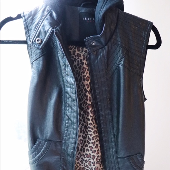 Therapy Black & Leopard Hooded Vest - 4 for $20! - Picture 4 of 8